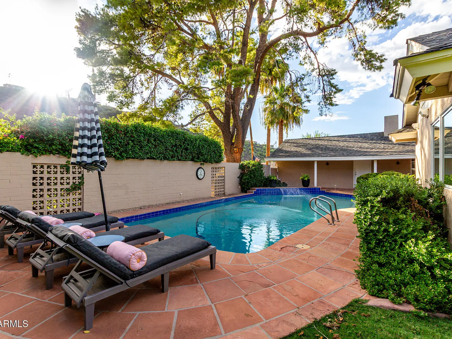 4 bed, 3.0 bath, 2343 sqft, $4,000 — Photo 4