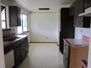 4th image of 803 136th St E