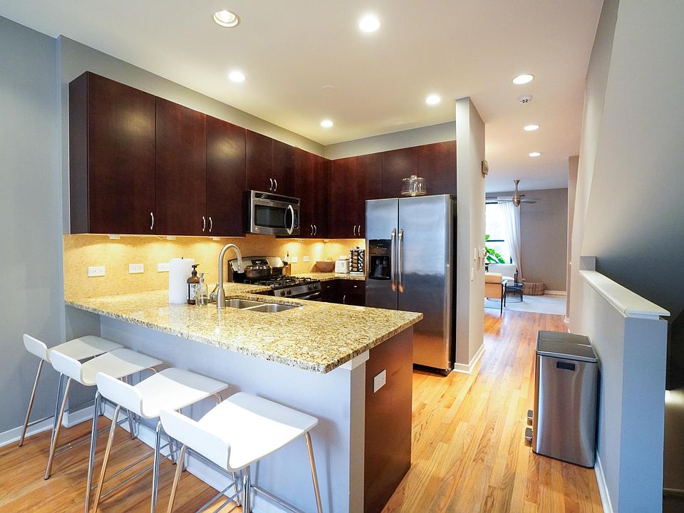 1st image of 1146 N Hudson Ave