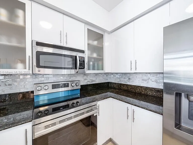 7900 Harbor Island Dr #Penthouse 14 — Photo 5