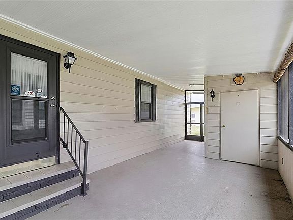 3rd image of 434 VILLA NUEVA CIRCLE