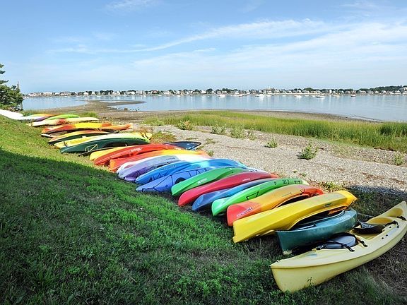 5th image of 1 Commodore Ct