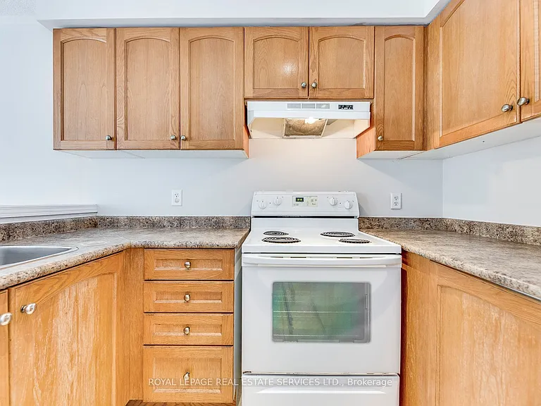 1835 McCoy Ave — Photo 17