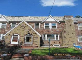 8971 Vanderveer St, Queens Village, NY 11427