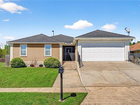 3rd image of 13741 Pierres Ct