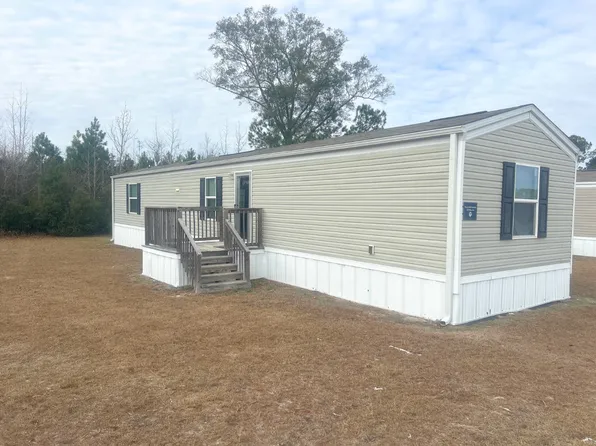 522 Milan Ave, Lumberton, NC 28358