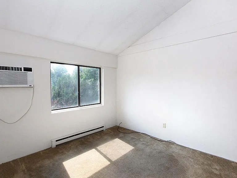 Saratoga Place — Photo 39