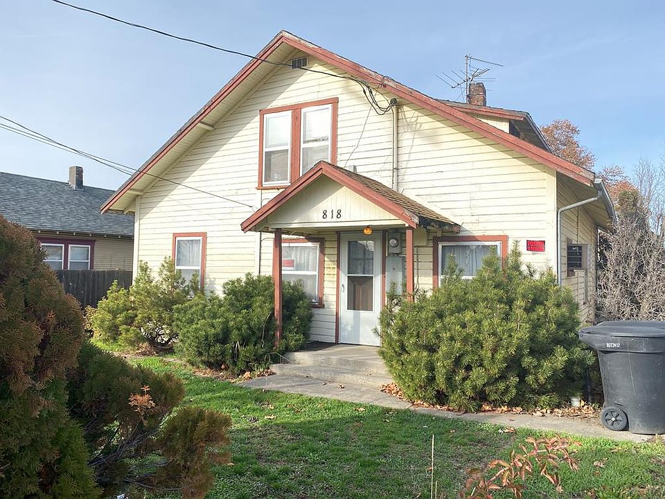 1st image of 818 Emma St