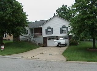 607 W Walnut St, Raymore, MO 64083