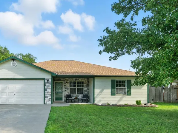 109 Kopp Dr, Manhattan, KS 66502