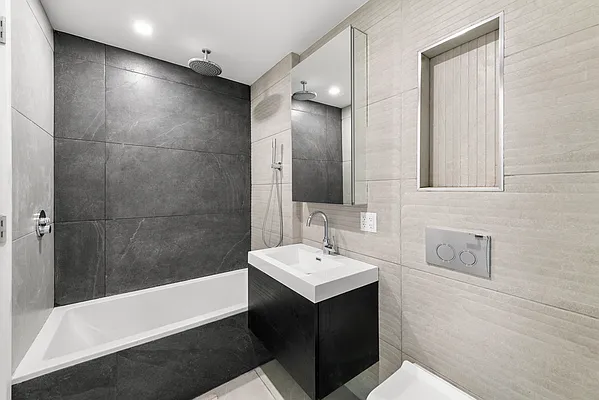 Sold by Nest Seekers International | media 11