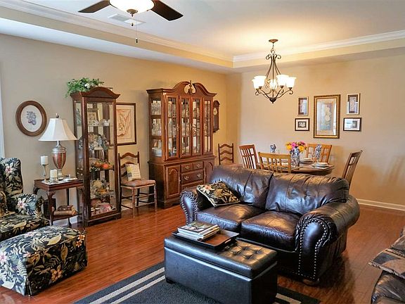 2nd image of 7307 Lyons Ct
