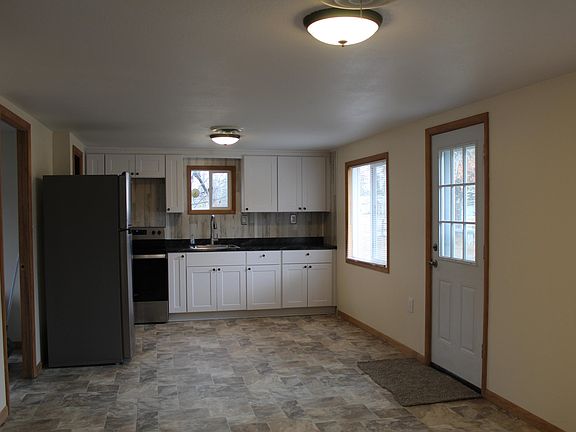 3rd image of 2081 Mustang St