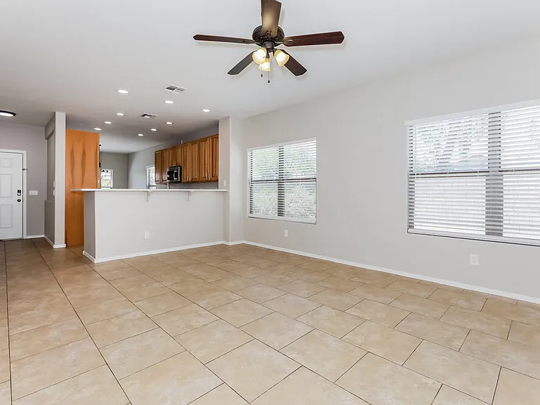 18 W Saddle Way — Photo 5