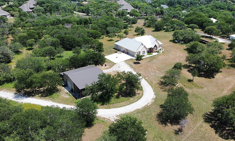 2nd image of 105 Live Oak Ct