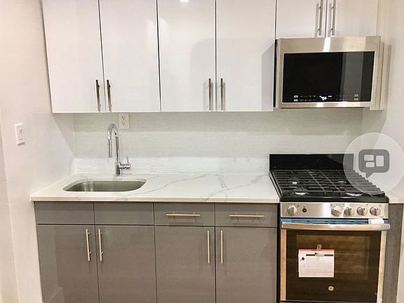 4th image of 280 Ocean Pkwy APT 1V