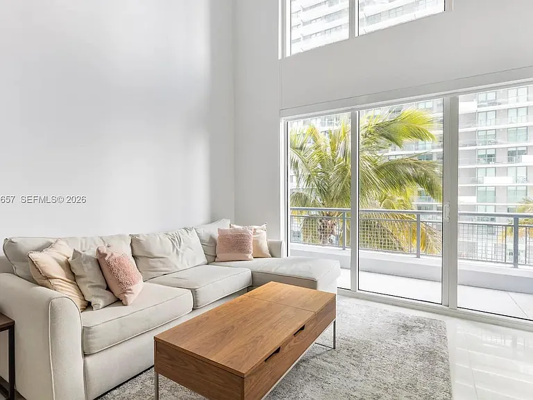 60 SW 13th St #1412 — Photo 2