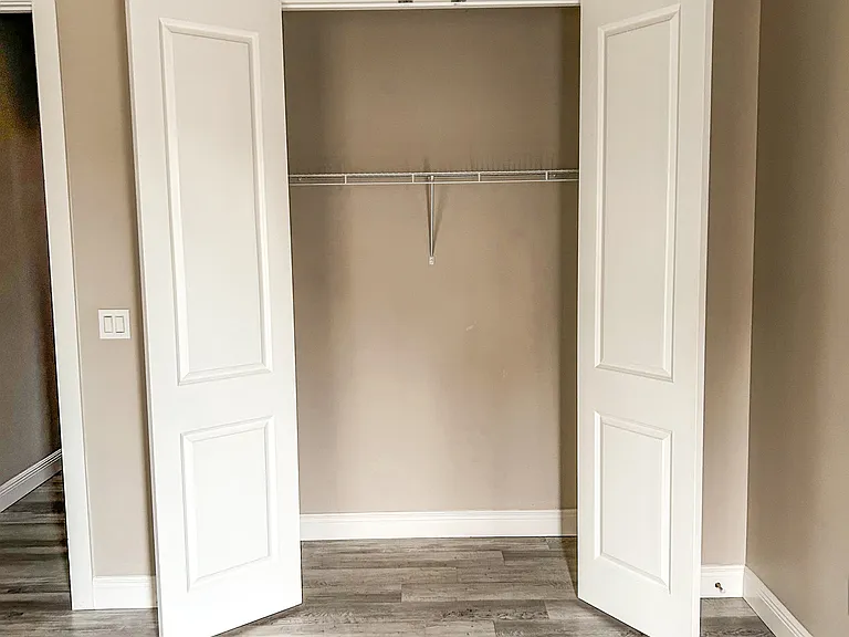 902 Howard Ave #12 — Photo 8