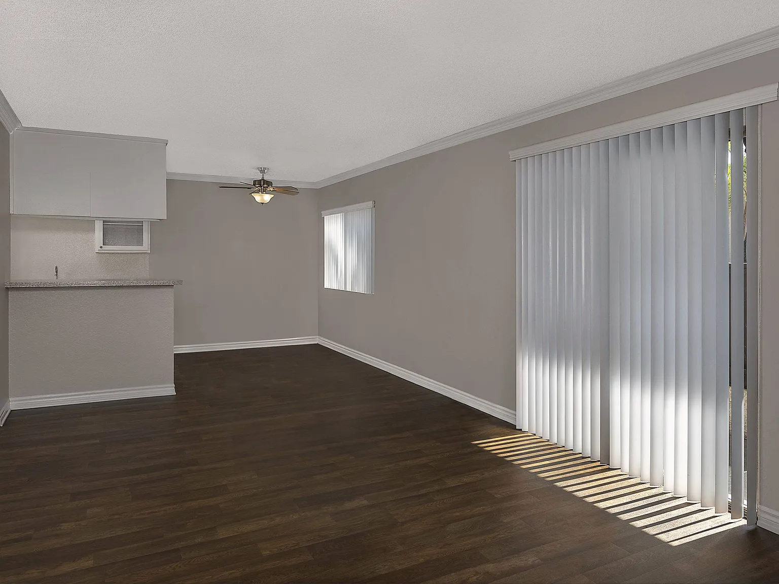 Chapman Village West Apartments — Photo 4