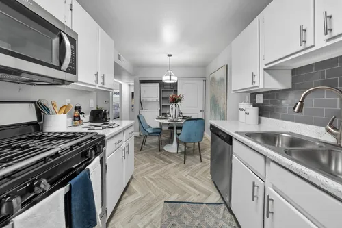 District 5800 Apartment Homes Photo 1