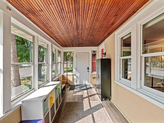 4th image of 4515 4th Ave S