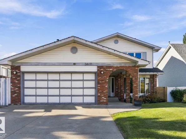 3807 36th Ave NW, Edmonton, AB T6L 5R8