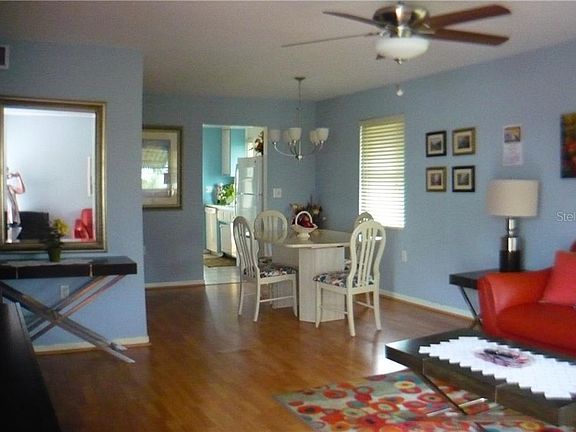 4th image of 6050 21st St N APT 1