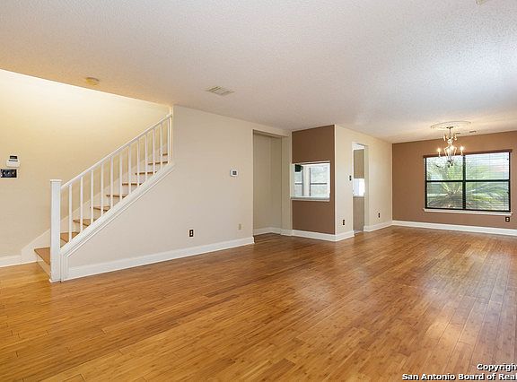5th image of 2702 Redriver Creek Dr