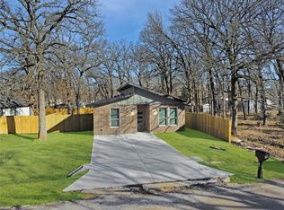 114 Navajo Dr, Mabank, TX 75156