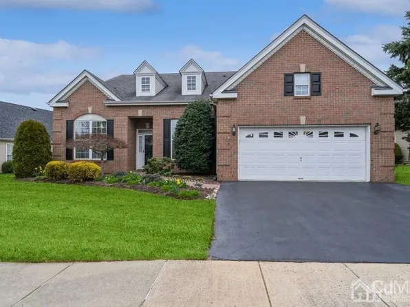 176 Minuteman Cir, Allentown, NJ 08501