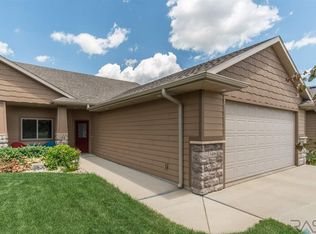 3406 E Woodsedge St, Sioux Falls, SD 57108