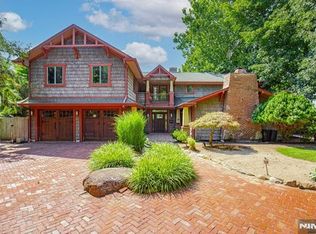 12 Alcott Rd, Mahwah, NJ 07430