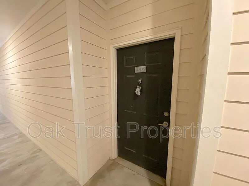 2 bed, 2.0 bath, 990 sqft, $2,000 — Photo 4