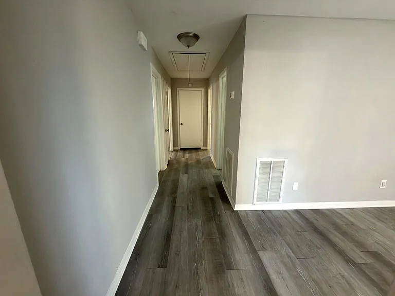 819 W Kyle Rd — Photo 18