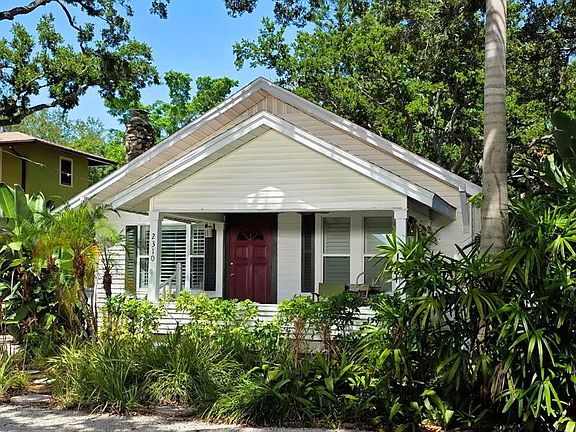 2nd image of 2310 Hickory Ave