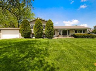 20 Lunt Ave, Schaumburg, IL