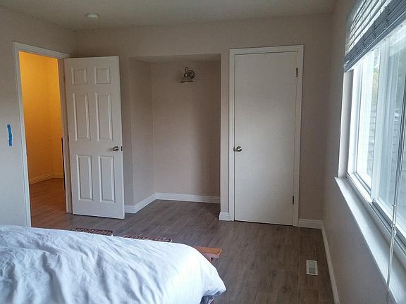 3rd image of 194 E Maynard Ave