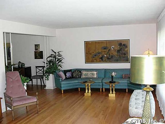 3rd image of 403 Scott Ave