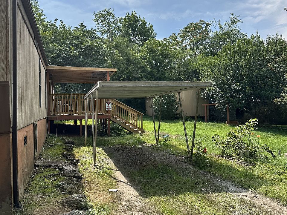2nd image of 2686 Mission Rd