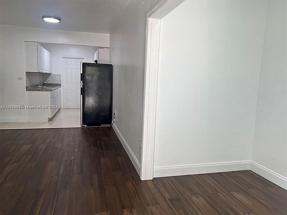 2nd image of 2072 NE 169th St APT 5