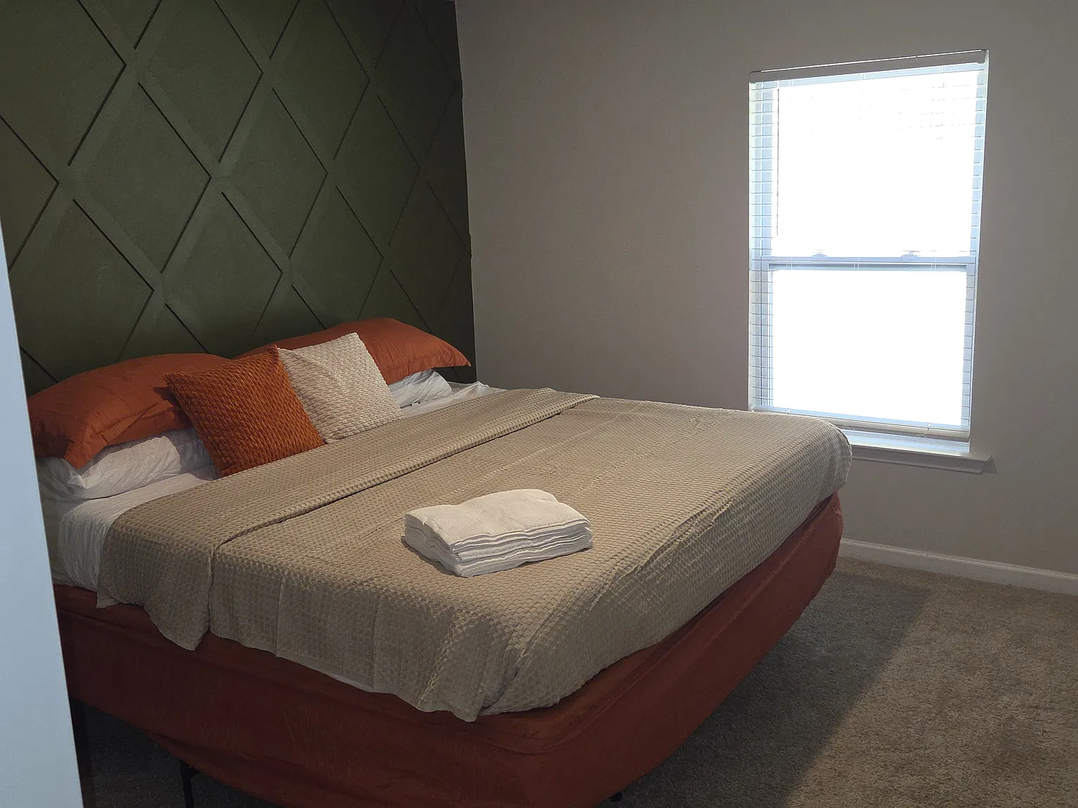 4 bed, $2,200 — Photo 3