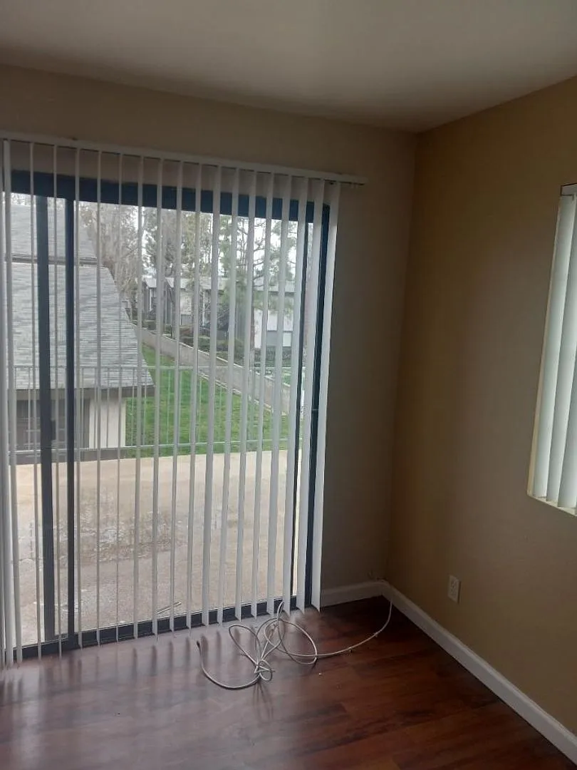 Move in Special ** Half off the 2nd month's rent — Photo 4