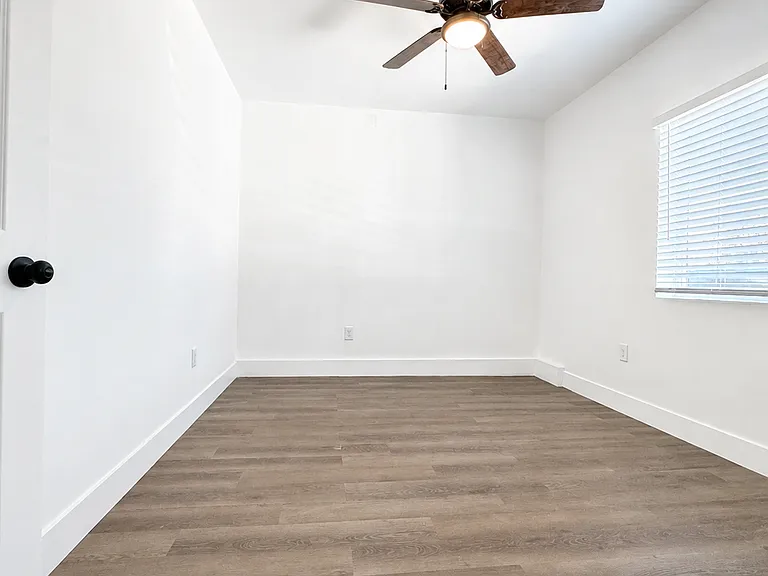 505 S Renn Ave — Photo 12