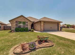 10732 SW 34th Ter, Yukon, OK 73099