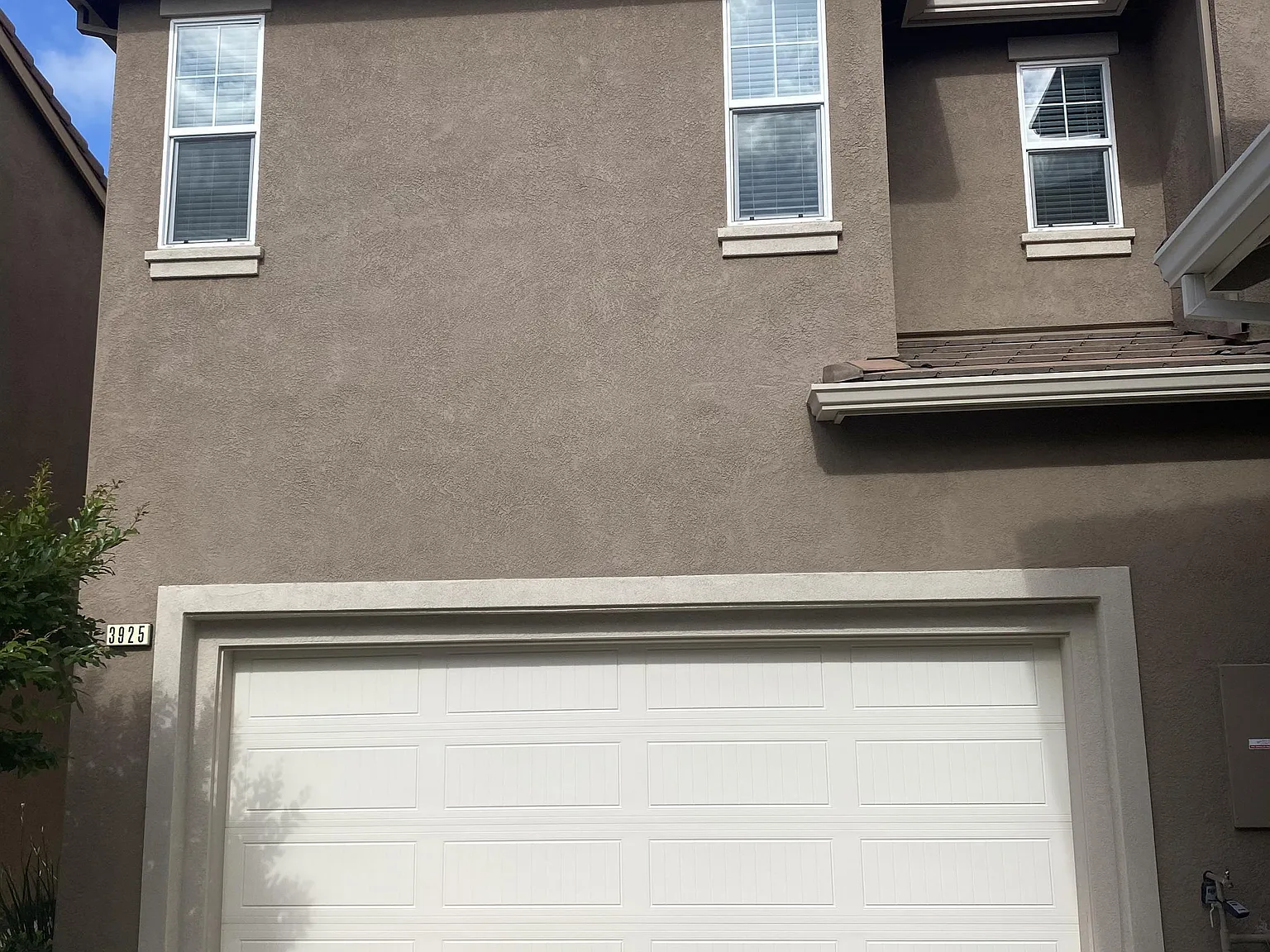 3925 Lookout Drive - 1 — Photo 2