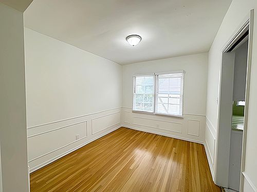 3rd image of 847 Euclid St APT E