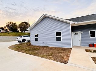 811 N A St UNIT A, Lenoir City, TN 37771