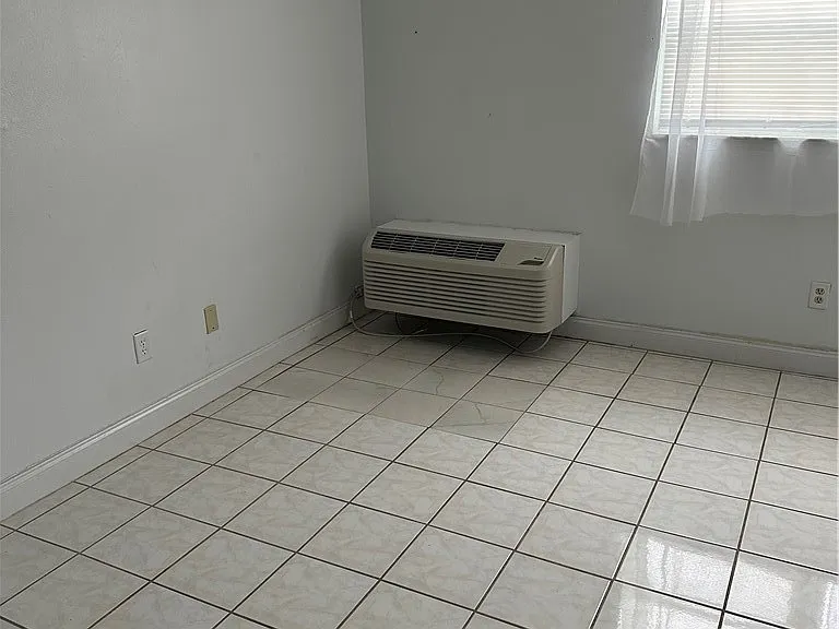 216 Golf Villas Ct NW — Photo 2