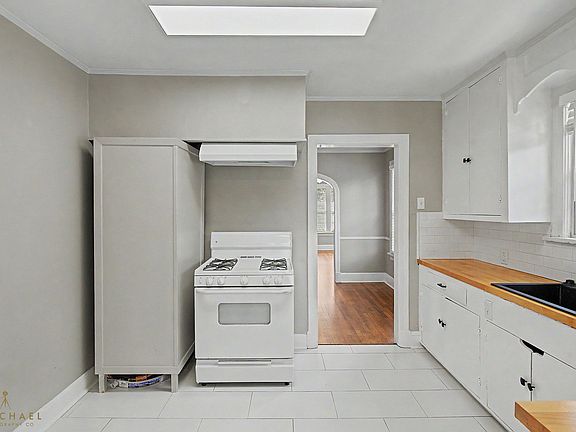 3rd image of 3907 Baltimore Ave