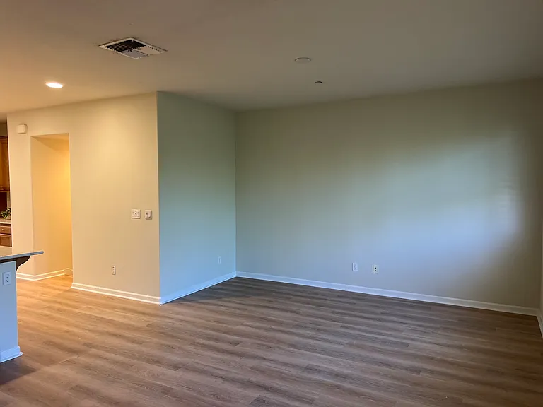 5683 Melodia Cir — Photo 16